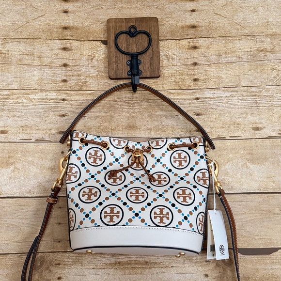 Tory Burch T Monogram Contrast Embossed Bucket Bag - New Ivory NWT - Picture 2 of 11